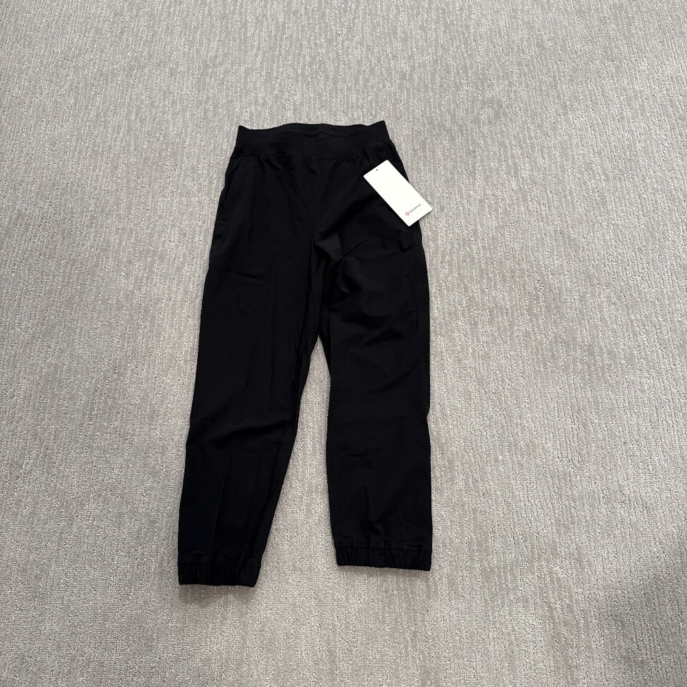NWT Lululemon Hawaii Adapted State Cropped Joggers